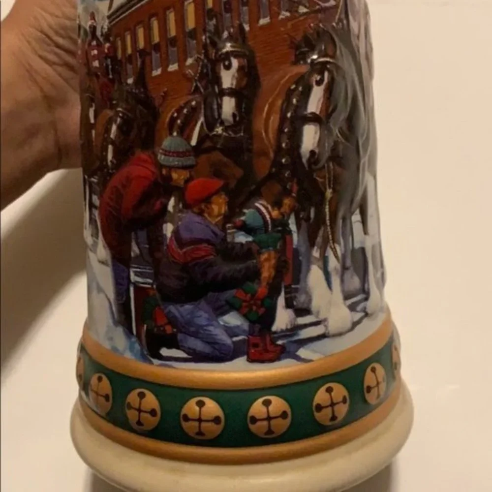 Vintage  Anheuser-Busch Budweiser Holiday‎ Stein